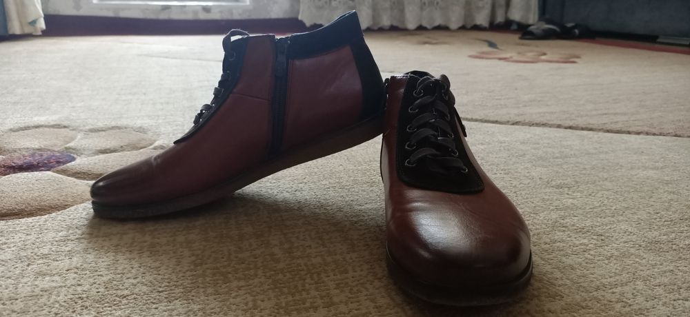 ПРОДАМ классические туфли