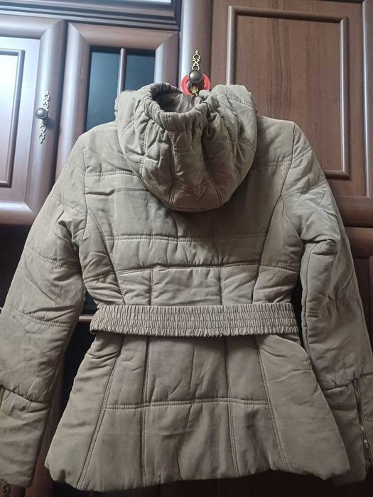 Продам пальто  и куртку производство корея