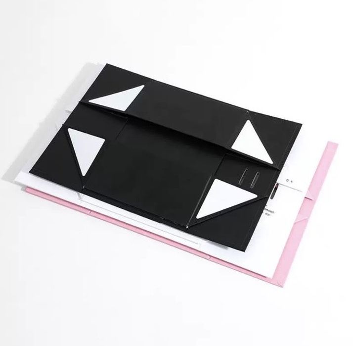 Подарочная коробка