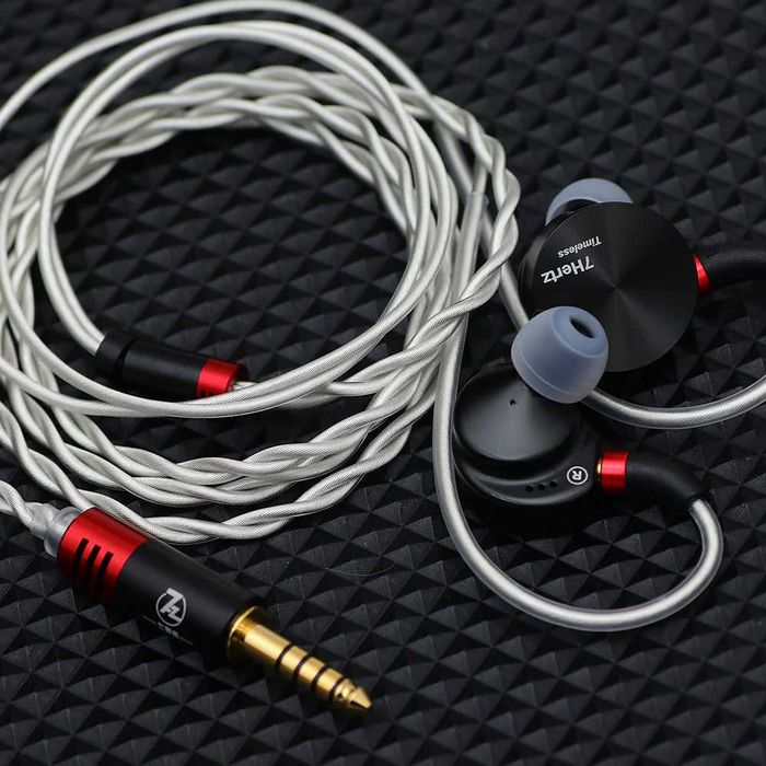 Linsoul 7hz Timeless HiFi in-ear monitors
