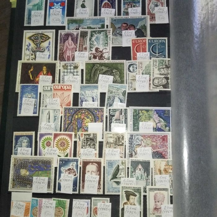 продам почтовые марки Франции