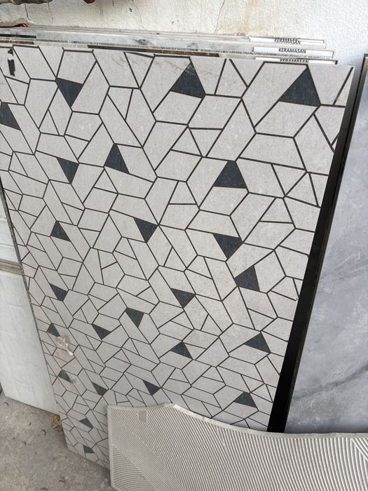 Керамогранитные плитки продам