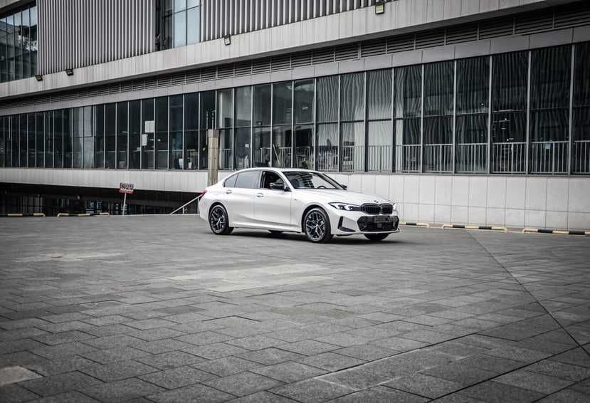 BMW 3 Series 330Li M Sport Night Package
