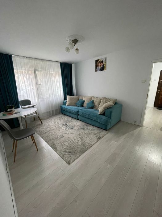 Proprietar vand apartament langa Spitalul Judetean . Comision 0%