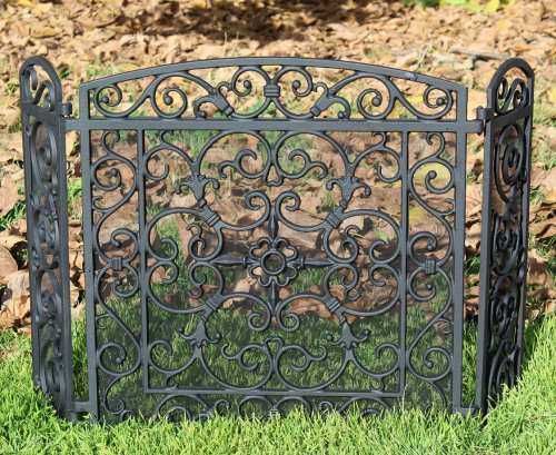 Защитна решетка за камина