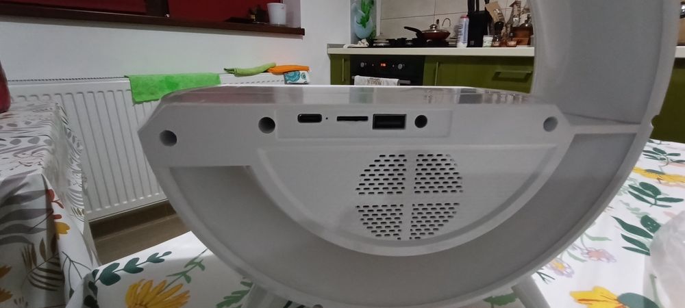 Boxa cu încărcător wireless, radio, bluetooth, ceas cu alarma