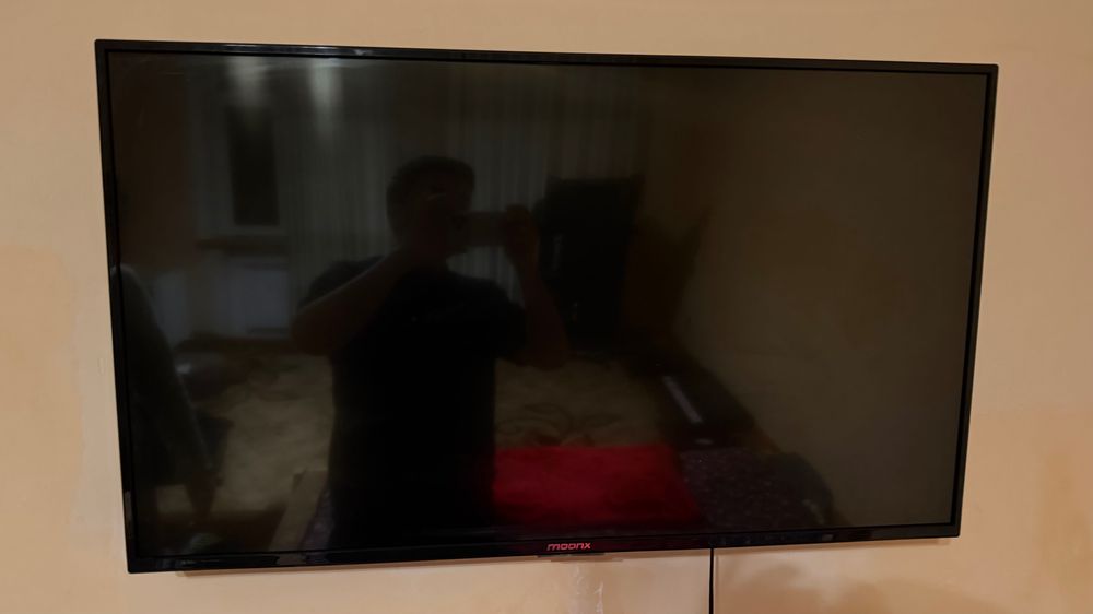 Телевизор 43" MoonX 43K8000. Диагональ: 43 дюйма (109 см).