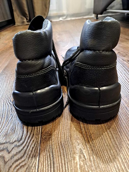 Продам рабочую обувь