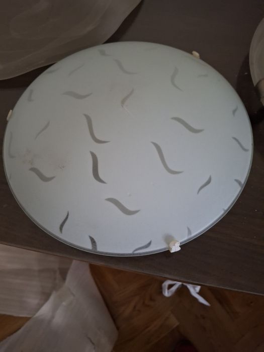 Vand aplici, diferite modele si dimensiuni si un candelabru tip indust