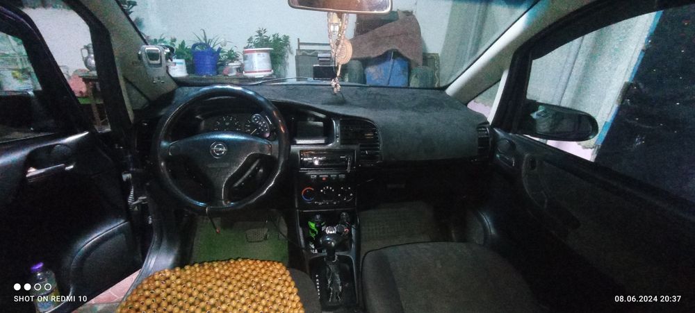 Опел зафира а минивен