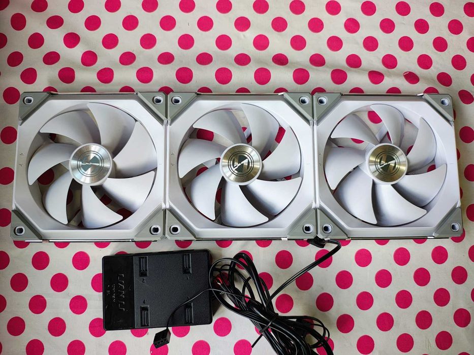 3 X Ventilator Lian Li UNI FAN SL120 RGB PWM White