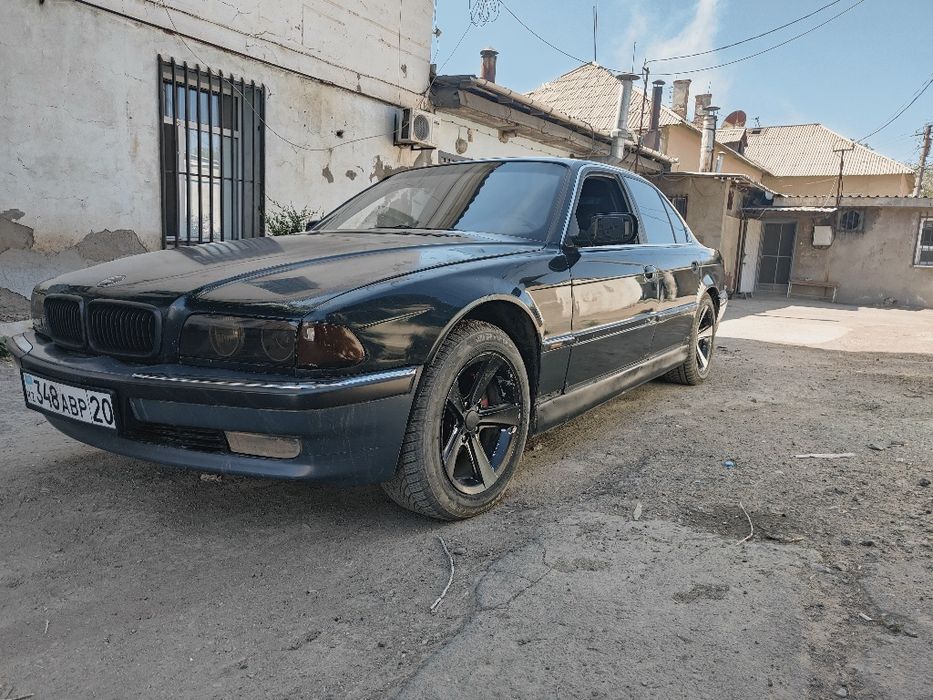 Продам BMW E38 .