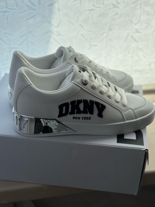 Продам абсолютно новую обувь DKNY