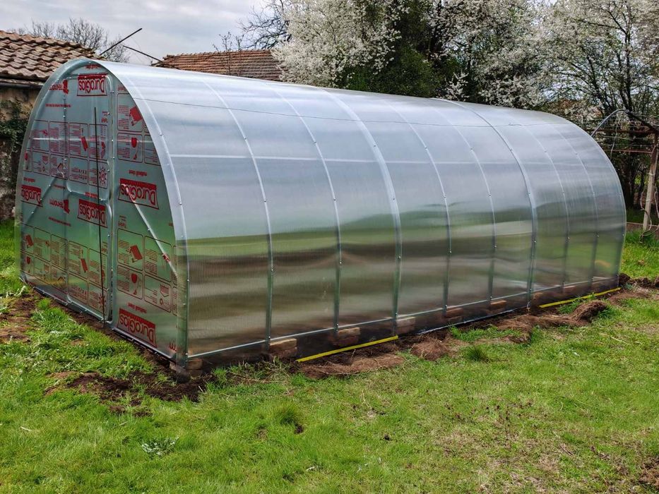 Готова оранжерия за един ден.