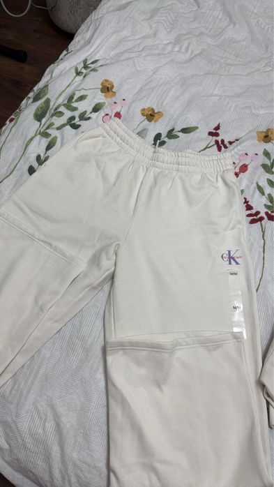 Женские брюки Calvin Klein