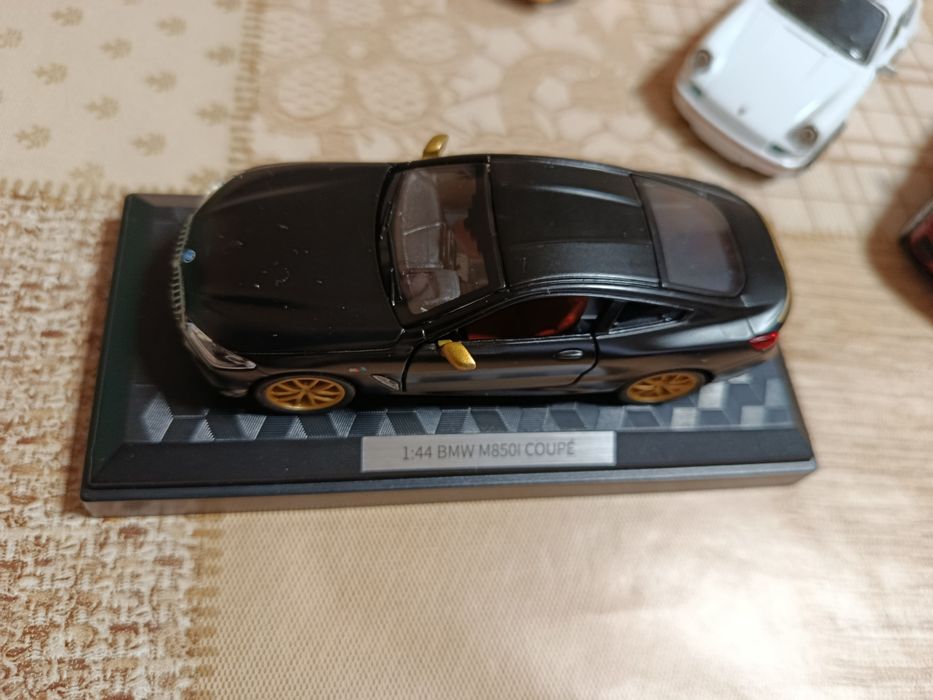 Колекционерски колички 1/43