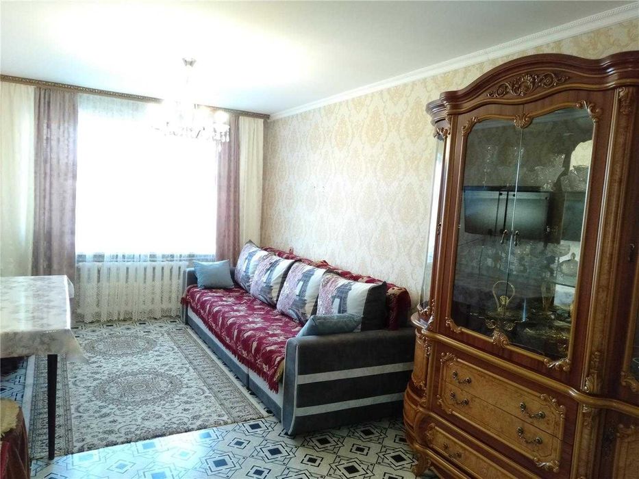 Продам 3 к квартиру на 8 мкр