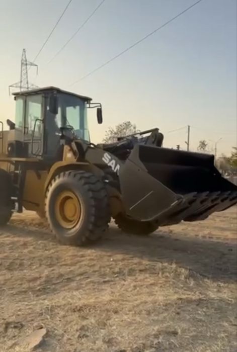 Sany Фронтальный погрузчик 3 кубовый