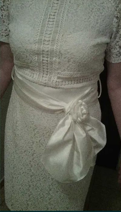 Rochie /mireasa/cuninie civila/ocazie  scurta dreapta
