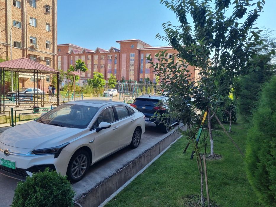 Янгихайот метро 3-бекат 5А дом