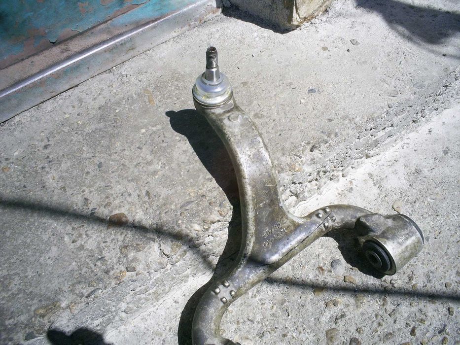 Носачи шарнирни болтове ремонтра рециклира възстановява