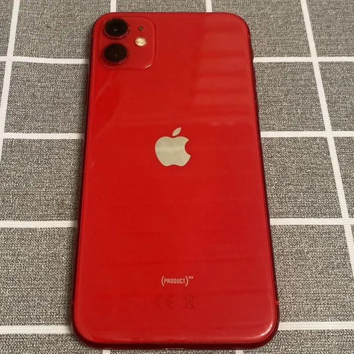 Айфон 12 в отличном состояние