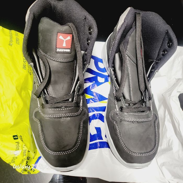 Мъжки обувки с подсилено бонбе за работа