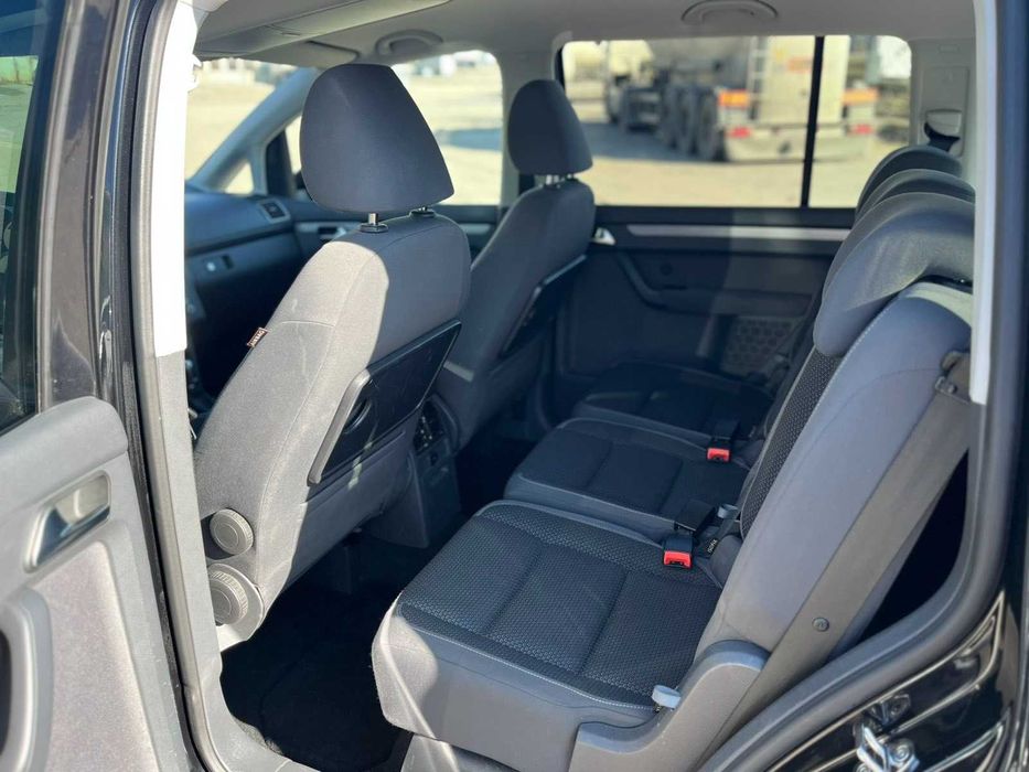 VW Touran 1.6 tdi DSG