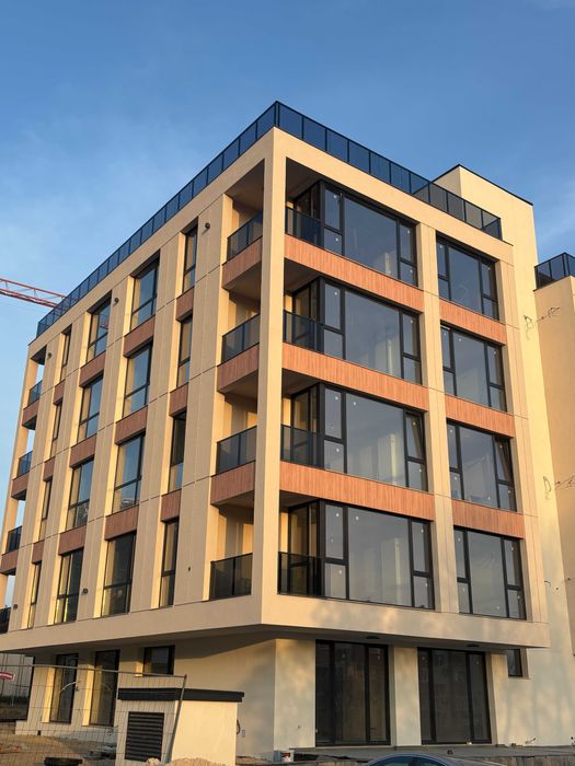 Продава се Тристаен апартамент в Карлово - 92 кв.м за 666 €/кв.м - Снимка #22