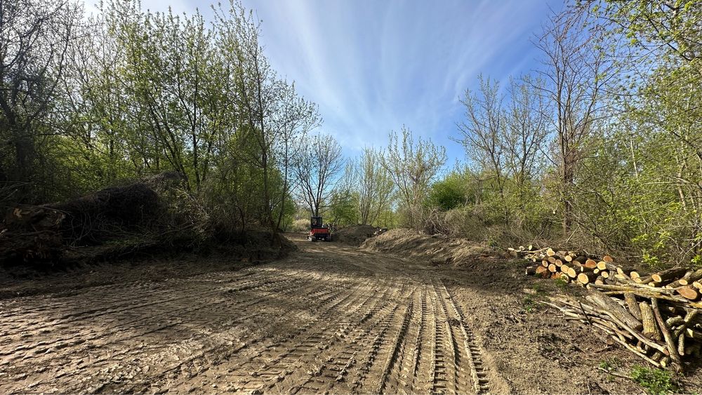 Servicii de excavari cu miniexcavator (sapaturi, nivelari, demolari, fundatii, etc.)