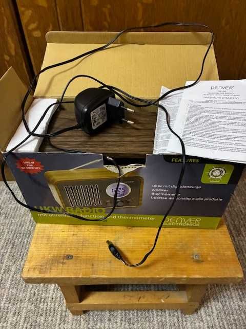 Radio cu ceas Denver TR 39