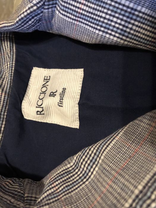 Продается модный пиджак.