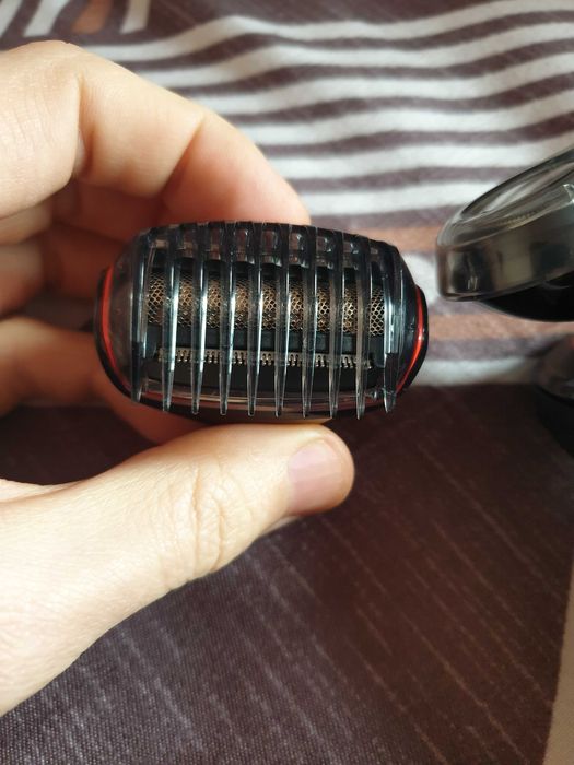 Продам оригинальную электробритву Philips S728