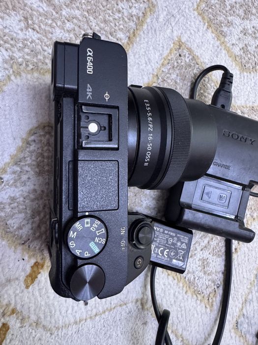 Срочно Sony 6400
