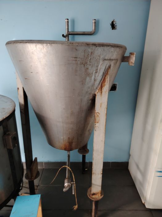 Продавам пчеларски инвентар