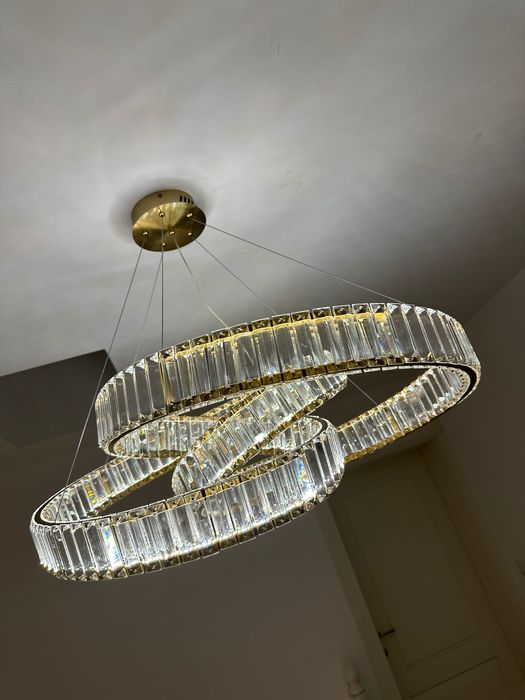 Candelabru cu 3 moduri de iluminat și reglare intensitate luminoasa