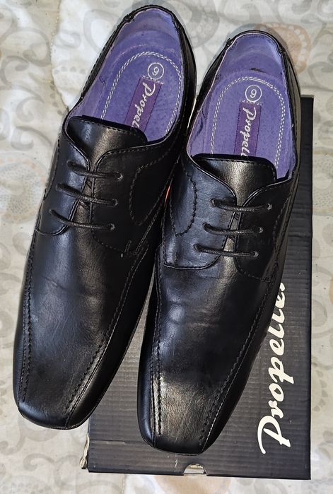 Нови Официални черни кожени обувки марка Propeller от Англия, номер 43