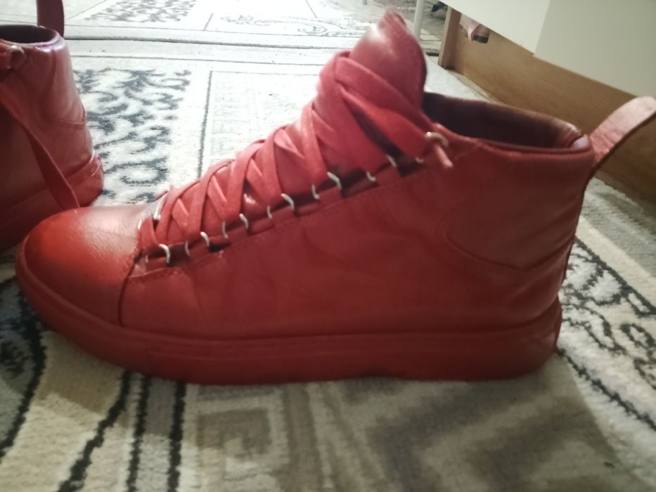 Balenciaga arena
