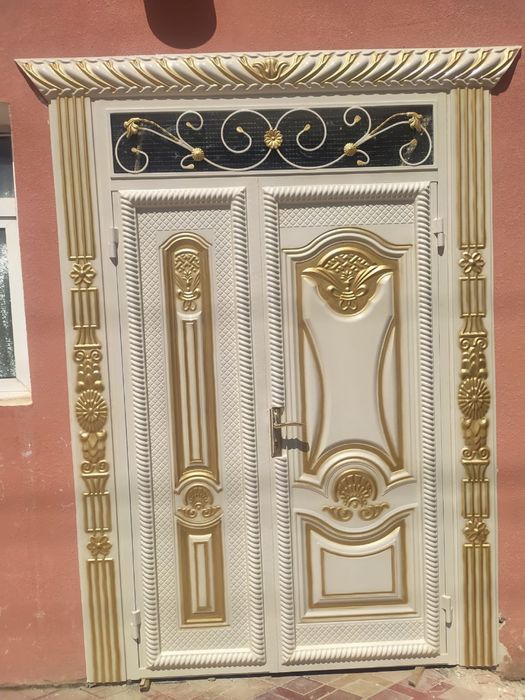 Temir darvoza va eshiklar