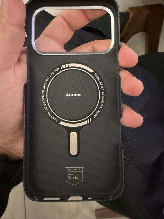 Iphone 17 pro max Benk’s чехол