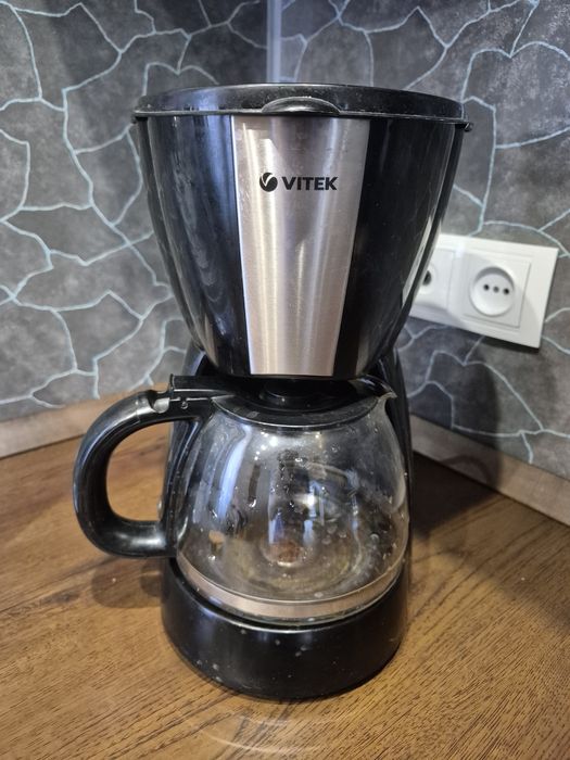 Продам капельную кофеварку