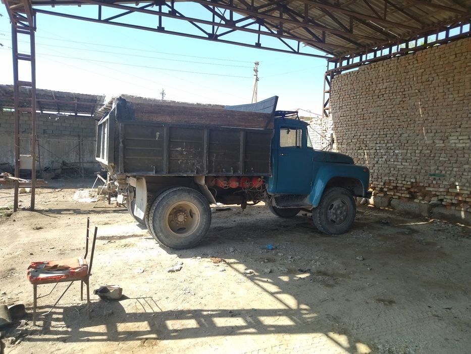 ЗИЛ самосвал сотилади холати яхши юриб турибти келишиб берамиз газ бор