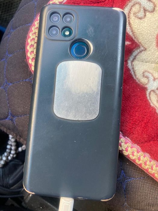 Продам телефон срочно