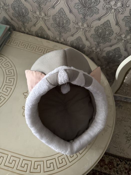 Лежанка для кошек