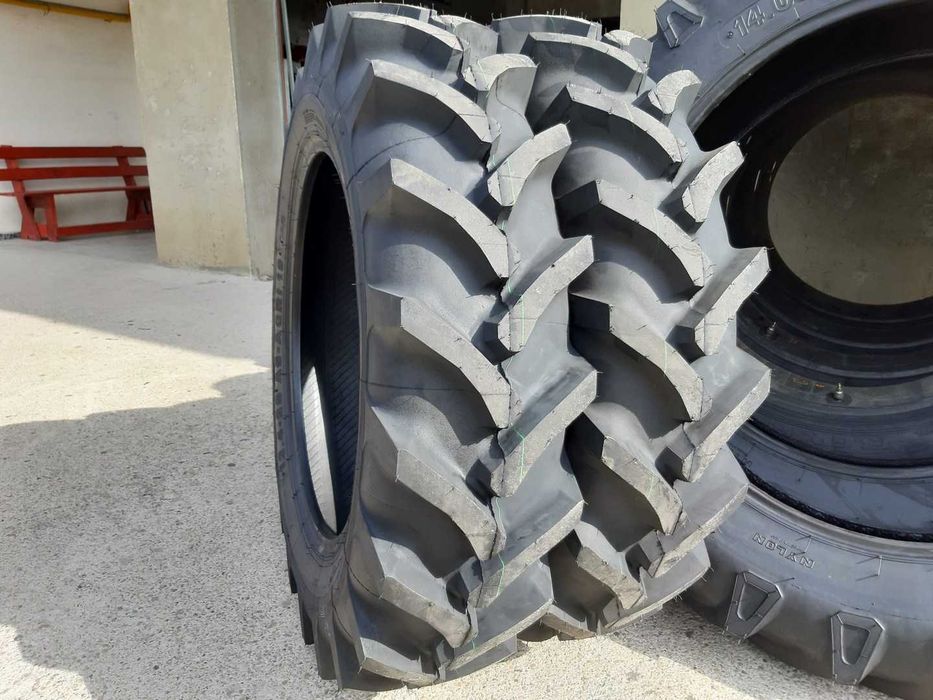 12.4-28 U445 Cauciucuri noi agricole de tractor Fiat romanesc