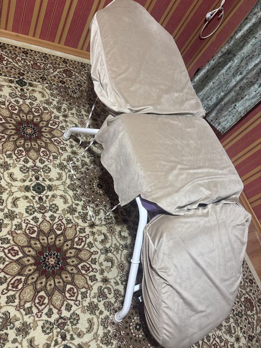 косметологическая кушетка