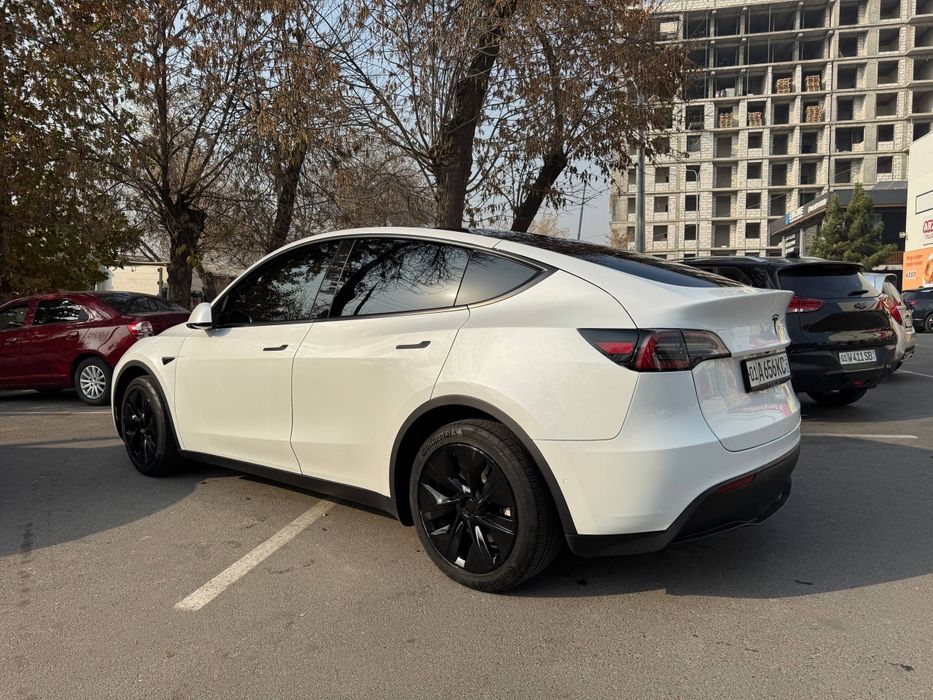 Tesla Model Y 450