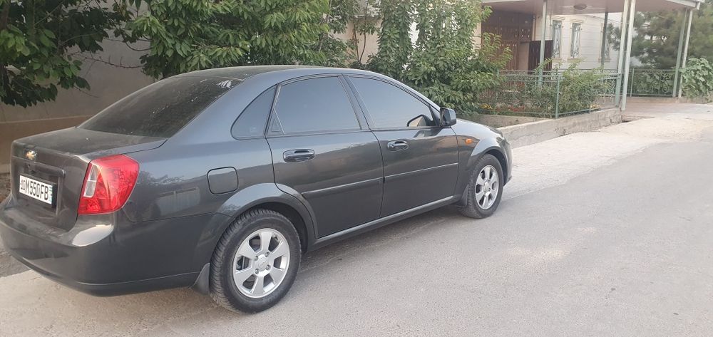 Жентра Chevrolet