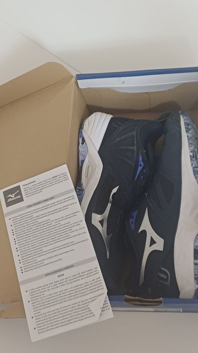 Професионални Обувки Mizuno WAVE MOMENTUM 2