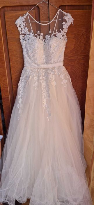 Rochie mireasa tip printesa Ivoire